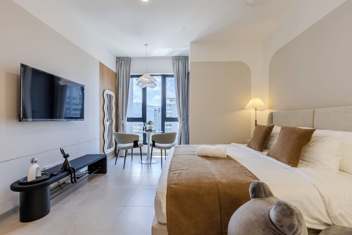Superior-Studio, 1 King-Bett, Stadtblick | Kostenloses WLAN