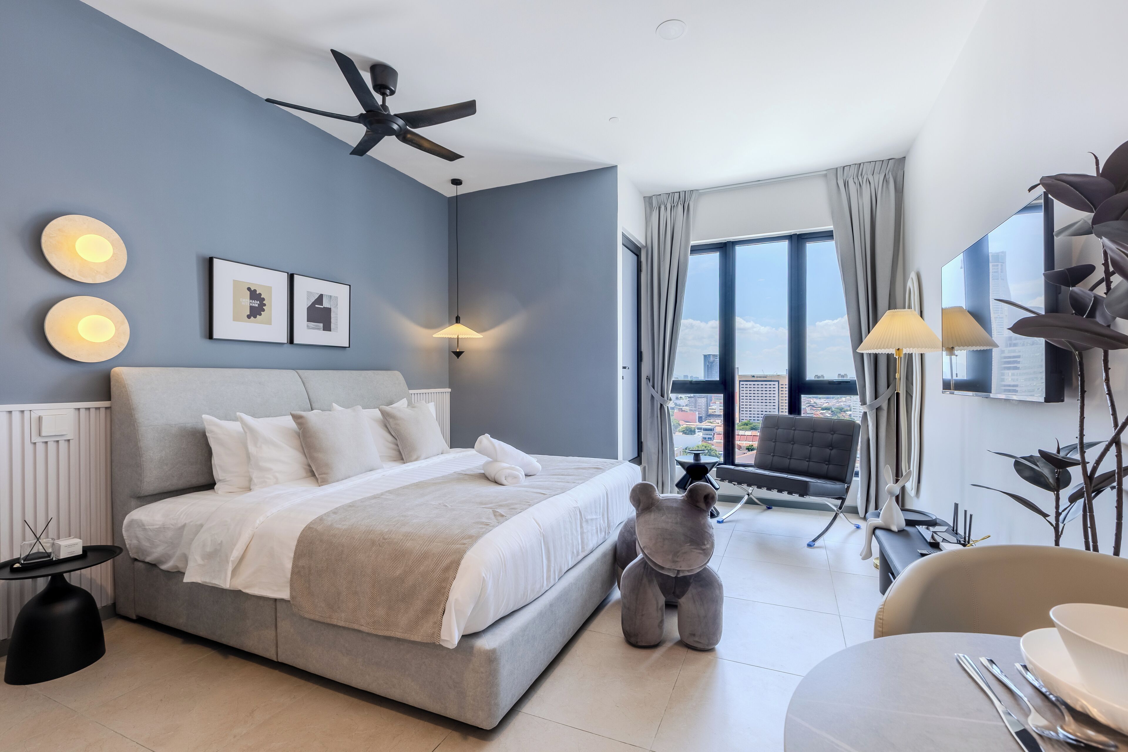 Studio Classique, 1 très grand lit, vue ville