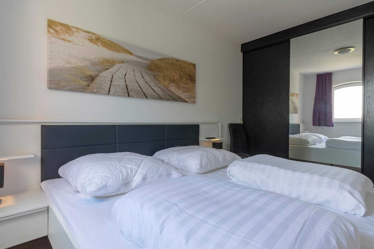 10 bedrooms, individually furnished