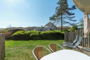 Deluxe Apartment, 2 Bedrooms | Balcony - Gorgeous Seaside Apartment (Julianadorp)