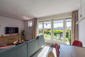 Deluxe Apartment, 2 Bedrooms | Living room - Gorgeous Seaside Apartment (Julianadorp)