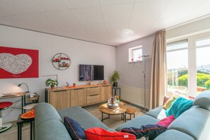 Deluxe Apartment, 2 Bedrooms | Living room - Gorgeous Seaside Apartment (Julianadorp)