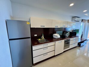 Luxury Villa, 4 Bedrooms, Beachfront | Private kitchen