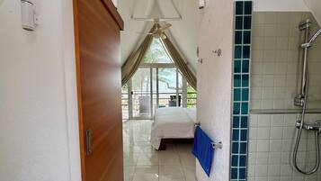 Vila superluxo, 4 quartos, de frente para a praia | Banheiro