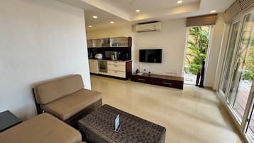 Luxury Villa, 4 Bedrooms, Beachfront | Living area