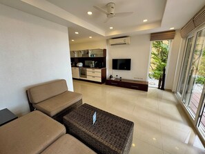 Luxury Villa, 4 Bedrooms, Beachfront | Living area