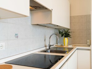 Refrigerador, microondas, horno y lavavajillas
