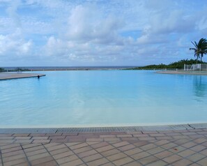 Utomhuspool
