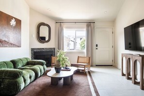 スマートテレビ、暖炉