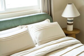 3 室のベッドルーム、アイロン / アイロン台、WiFi (無料)、ベッドシーツ