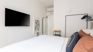 1 bedroom, free WiFi, bed sheets