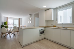 Fridge, microwave, oven, dishwasher