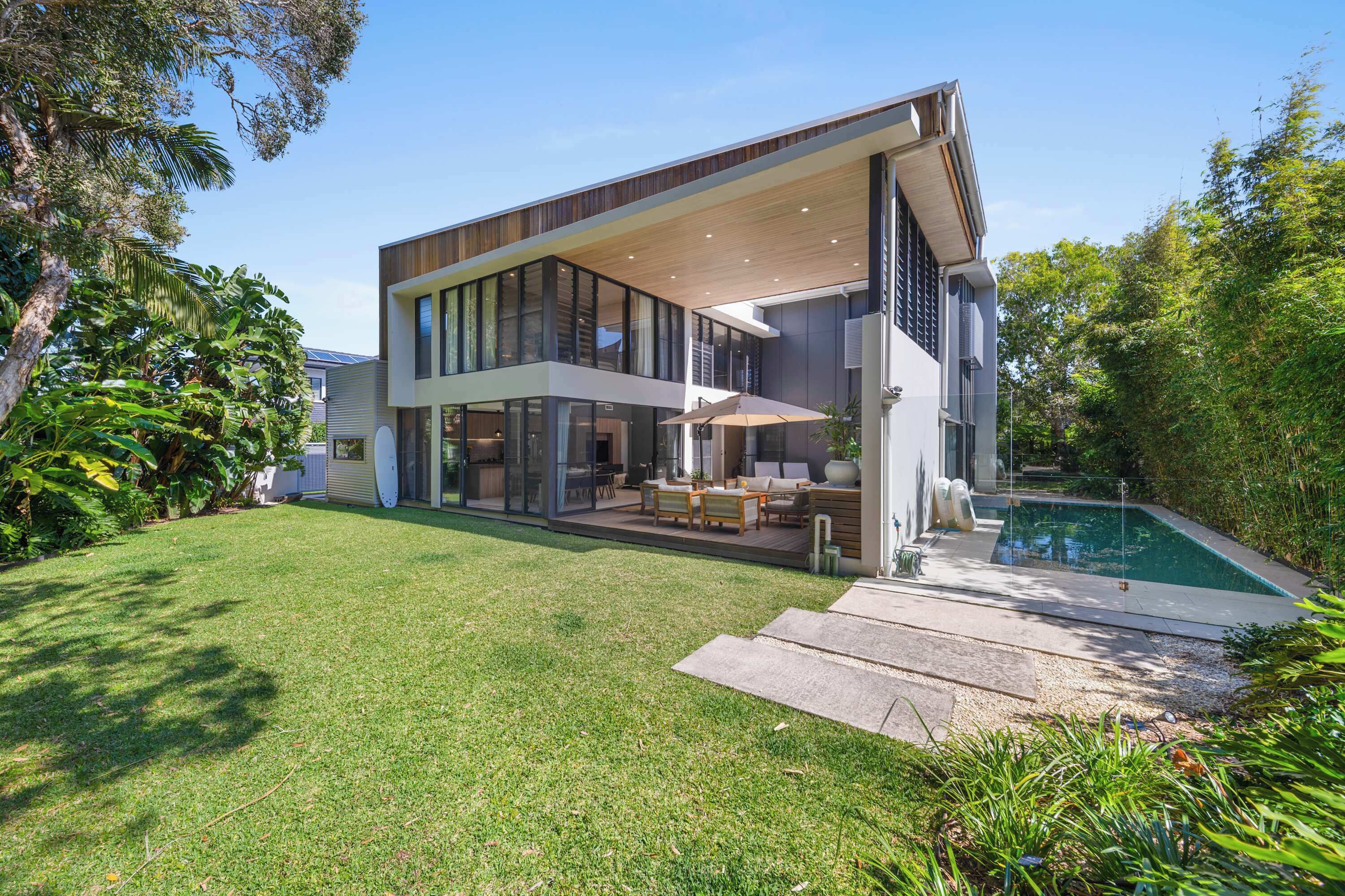 Just 100m from the surf, beach bliss starts here!