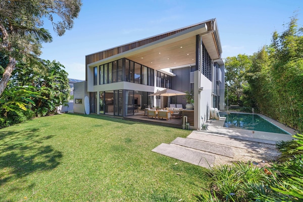Just 100m from the surf, beach bliss starts here!