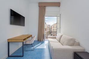 Deluxe Double Room, City View | In-room safe, free WiFi