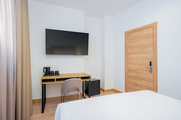 Family Suite | In-room safe, free WiFi