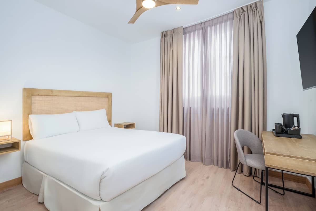 Minibar, in-room safe, blackout drapes, soundproofing
