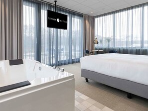 1 quarto, Wi-Fi de cortesia, roupa de cama