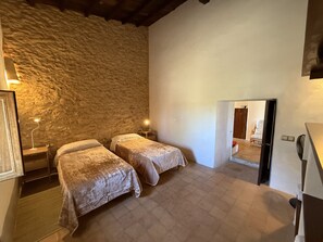 2 bedrooms, bed sheets