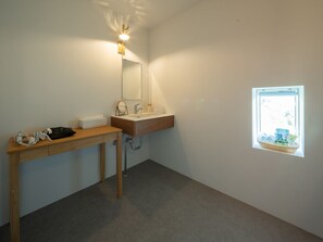Asama Suite, Non Smoking | In-room safe, desk, free WiFi - Nishi-Karuizawa Hotel atelier bla by LONGINGHOUSE (Miyota)