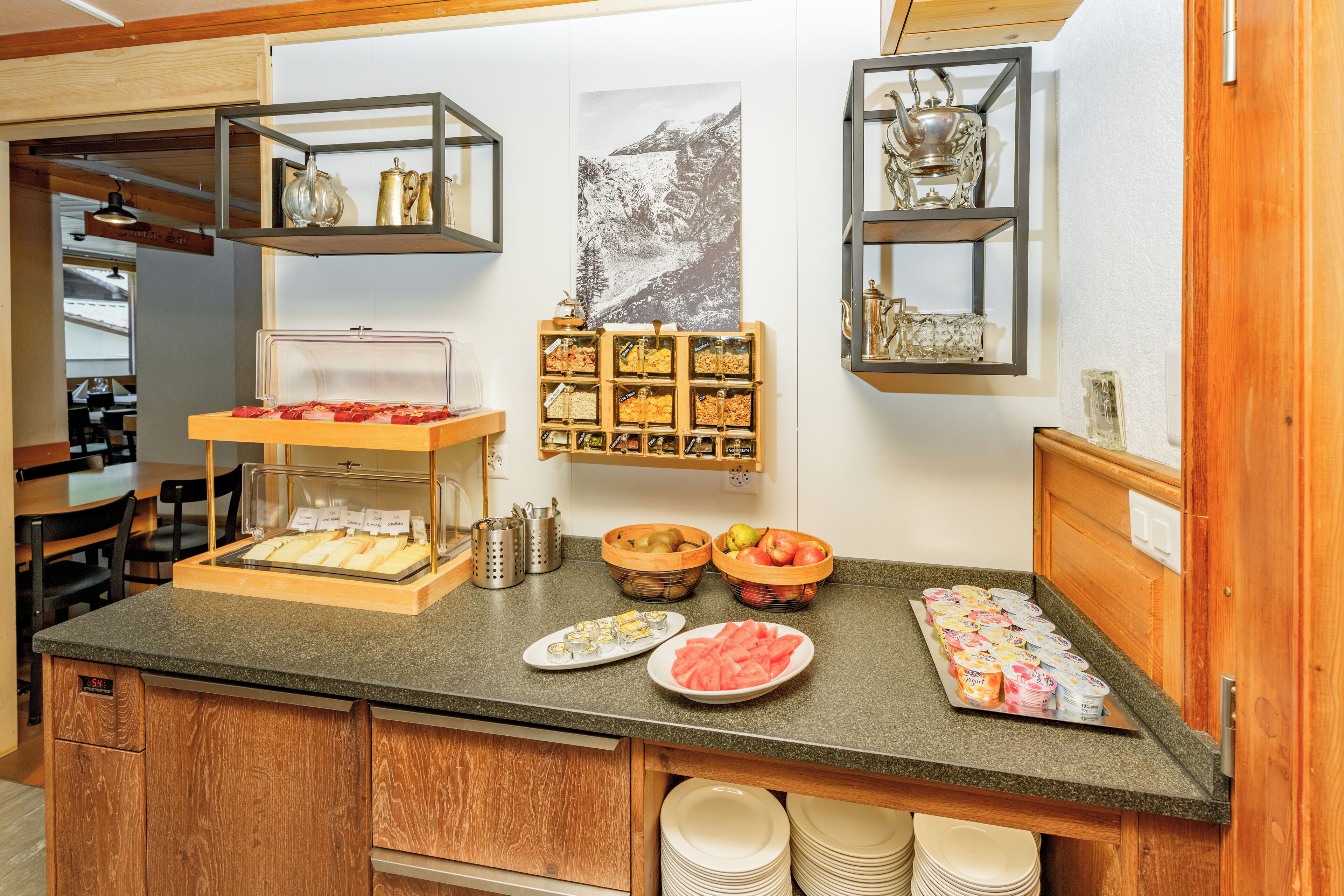 Bao gồm bữa sáng buffet hàng ngày 