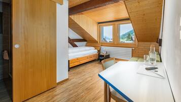 Chambre Simple Confort, vue montagne