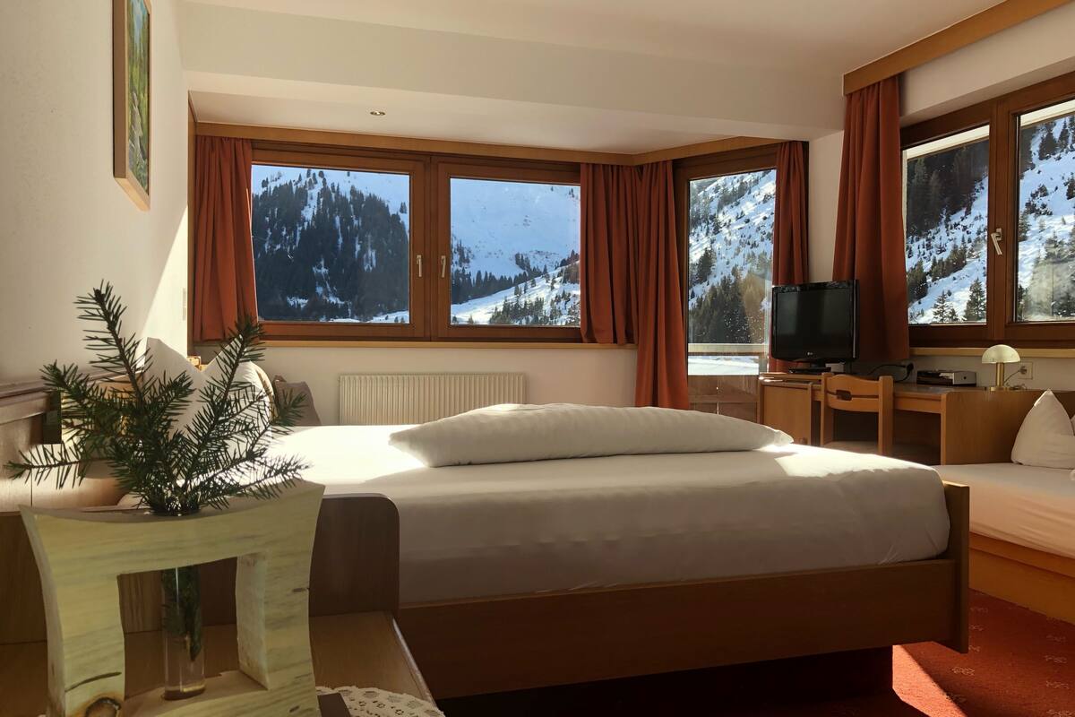 Classic Double Room, Mountain View | Free WiFi