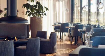 Island Comfort Steps from Ameland Beach, Dunes & Ferry â Hotel w/ Parking