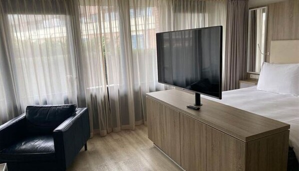 4 bedrooms, free WiFi, bed sheets