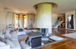 TV connectée, cheminée