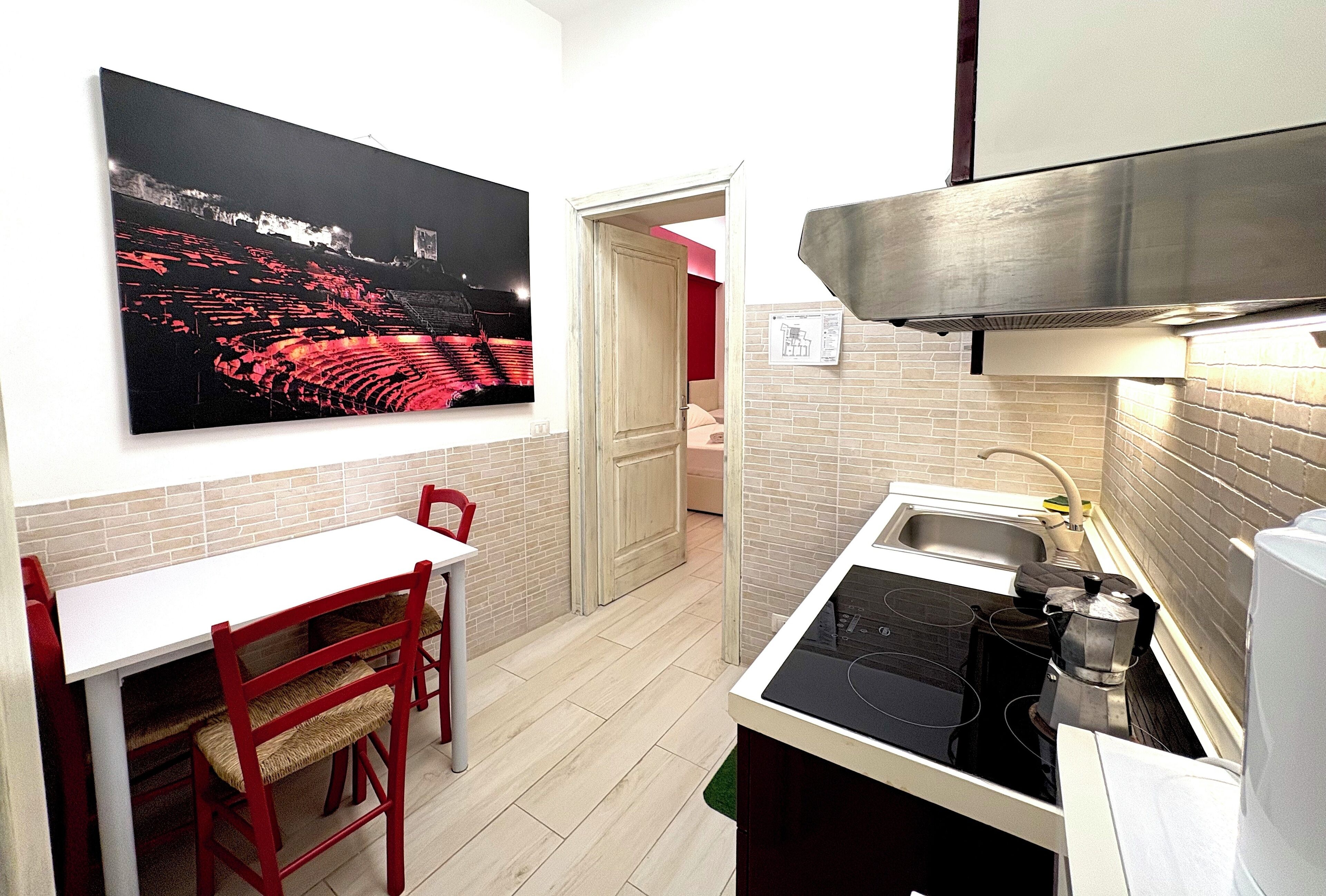 Classic-Studio | Eigene Küche | Kühlschrank, Herdplatte, Espressomaschine, Kochgeschirr/Geschirr/Besteck