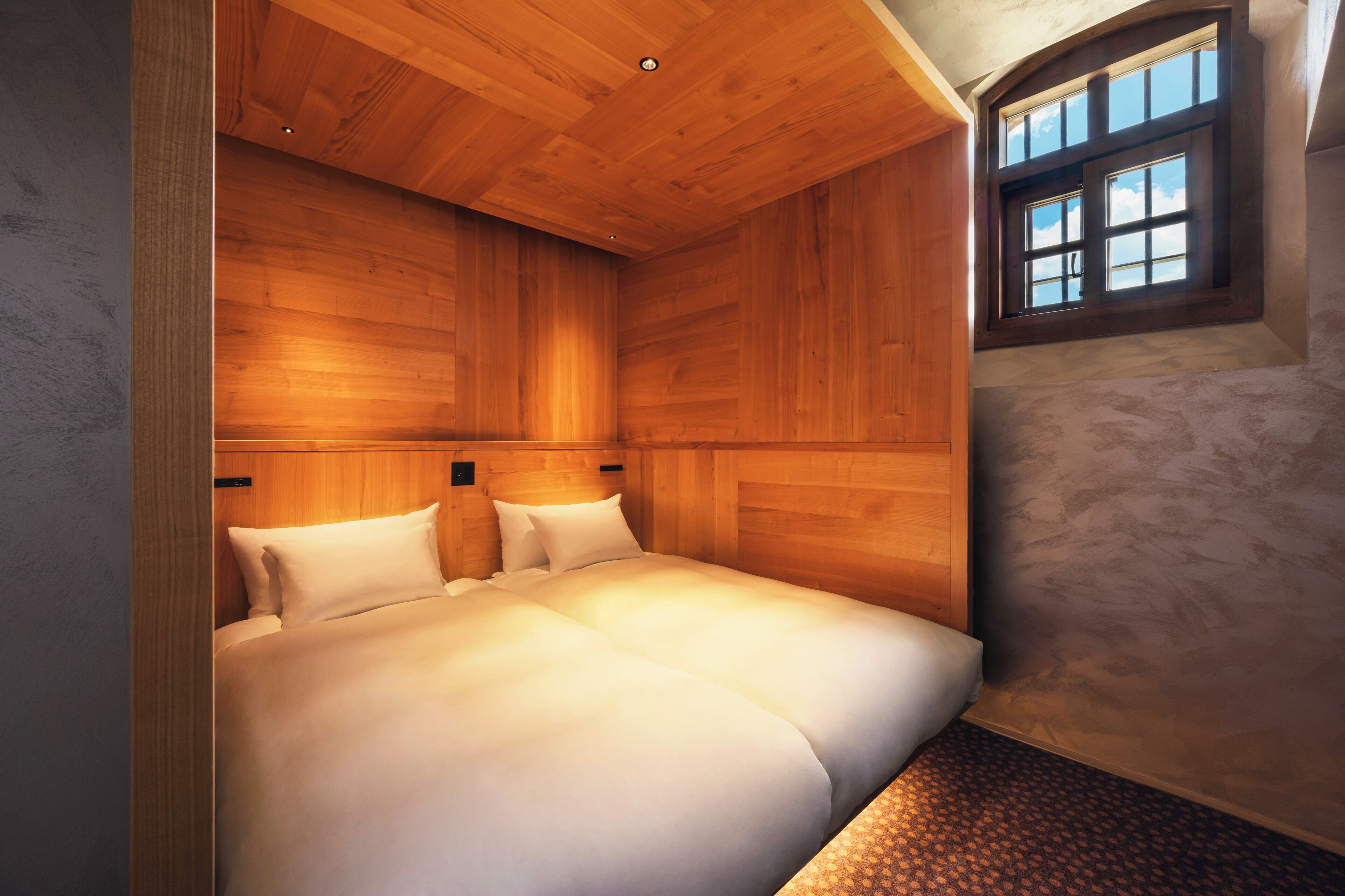 Suite, 2 lits une place, non-fumeurs | Coffres-forts dans les chambres, rideaux occultants, Wi-Fi gratuit