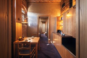 Suite, 1 King Bed, Non Smoking | In-room safe, blackout drapes, free WiFi