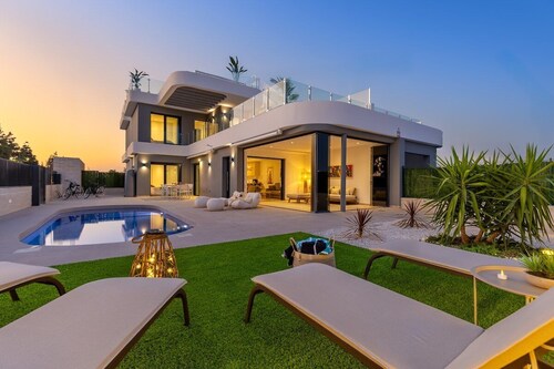 Dreamscape Villa by Fidalsa