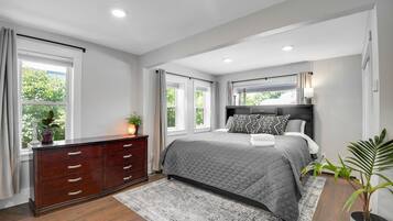 6 bedrooms, iron/ironing board, travel crib, free WiFi