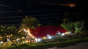 Exterior - Cozy Mukteshwar homestay with Himalayan views and warm local hospitality. (nainital)