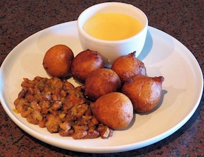 Daily cooked-to-order breakfast for a fee - BALATSIT HOTEL (Bafoussam)