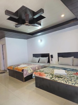 Desk, free WiFi, bed sheets