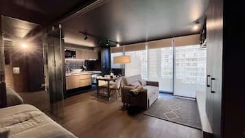 Smart TV, stereo, offices