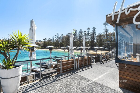 Property grounds - Manly- DARO8 Darley Rd - Chic, cozy apartment with modern finishes in a great location. (Manly)