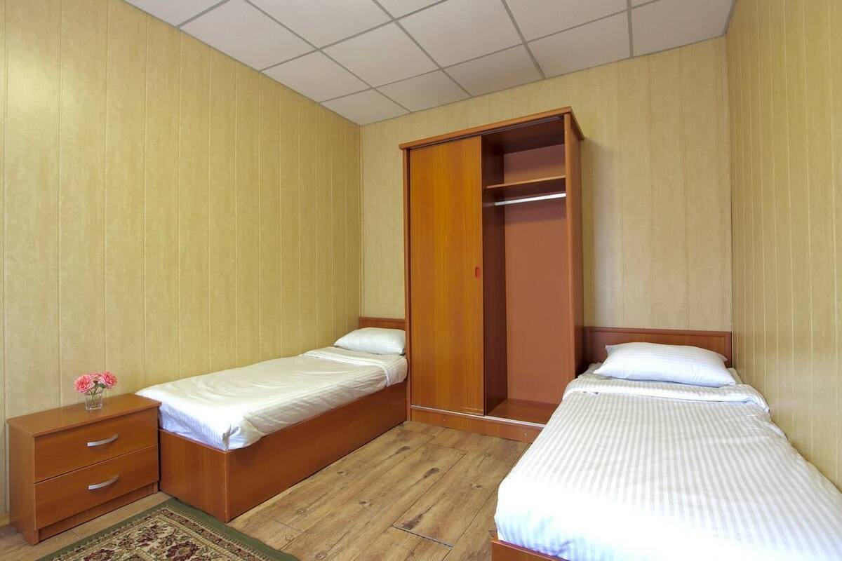 Chambre Standard avec lits jumeaux, véranda | Espace de travail pour ordinateur portable, Wi-Fi gratuit