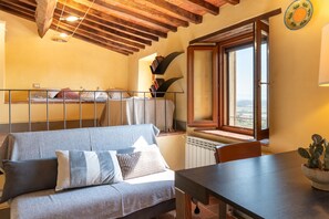 Interior - Apartment 'Piccolo Rustico' with Mountain View, Wi-Fi and Air Conditioning (Scrofiano)