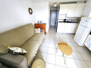 TV - T2 in Cap d'Agde, pool and parking, near beach, for 4 ppl (Cap d'Agde)