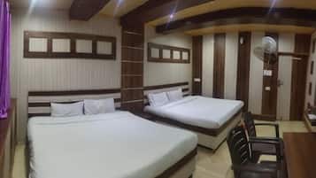 Chambre Double Classique, balcon, vue montagne | Wi-Fi gratuit, draps fournis