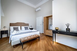 3 bedrooms, iron/ironing board, travel cot, free WiFi