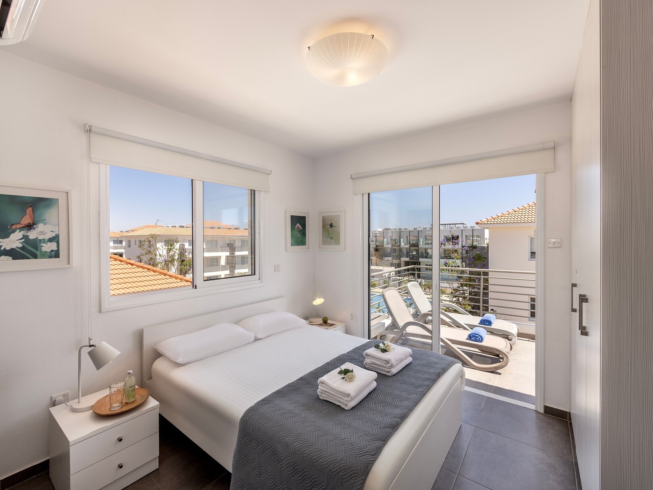 2 bedrooms, iron/ironing board, bed sheets