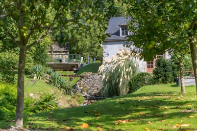 Holiday Home 'Ainerak' with Mountain View, Private Pool and Wi-Fi