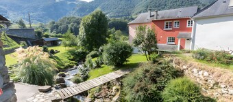Holiday Home 'Ainerak' with Mountain View, Private Pool and Wi-Fi