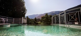 Holiday Home 'Ainerak' with Mountain View, Private Pool and Wi-Fi