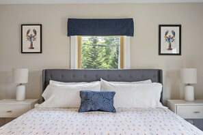 2 bedrooms, iron/ironing board, free WiFi